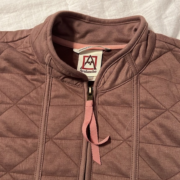 Avalanche Women's Everyday Outdoor Zip Up, Quilted Women's Jacket With Pockets - Picture 3 of 5